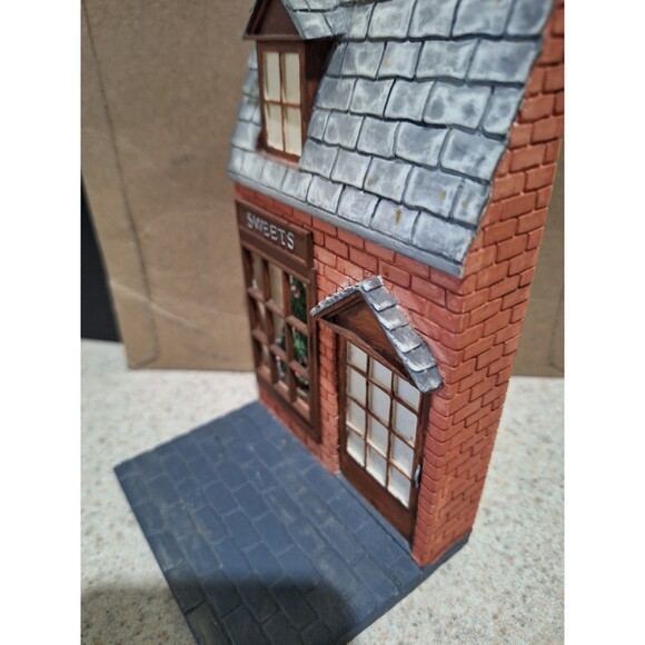 Hudson Pewter Villagers #5238 Sweets Shop Building - Picture 2 of 2